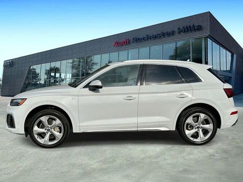 Used 2023 Audi Q5 2.0T Premium Plus w/ Premium Plus Package AWD/4WD image 2