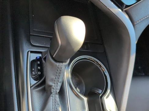 Used 2020 Toyota Camry LE w/ Convenience Package image 12