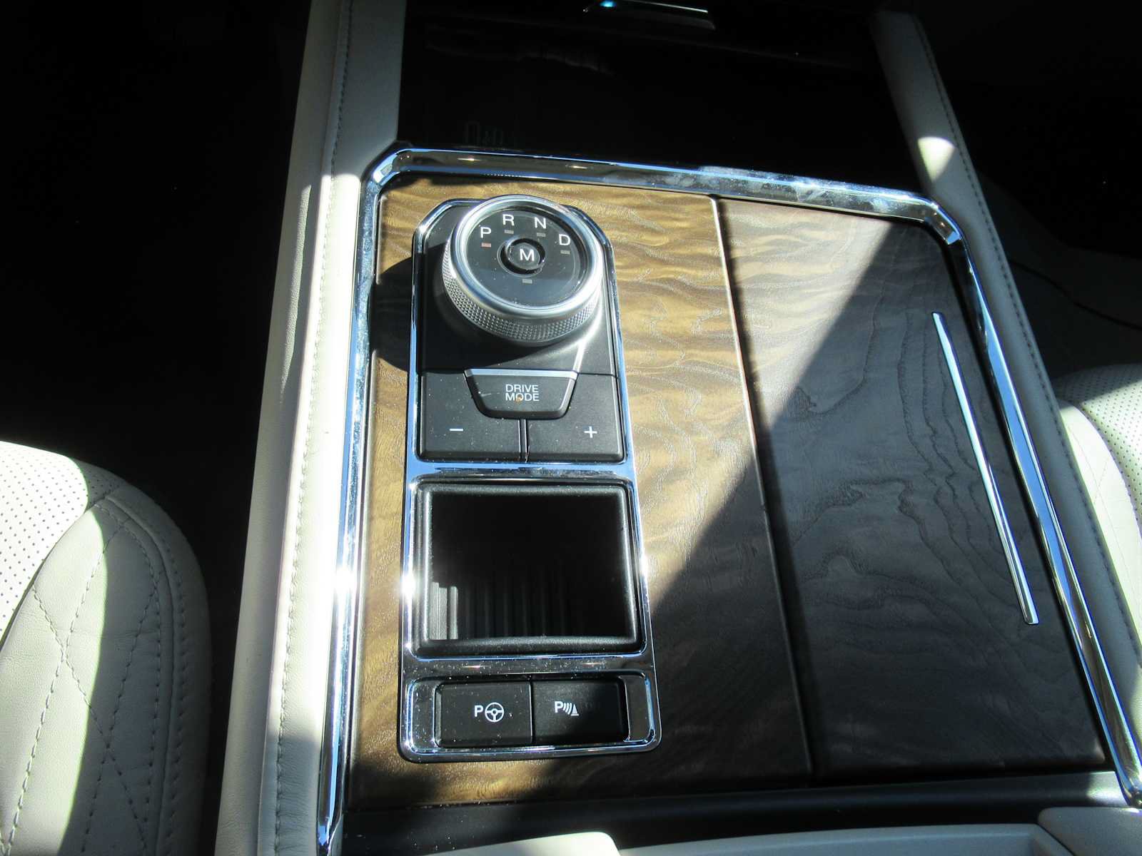 Used 2021 Ford Expedition Platinum RWD image 28