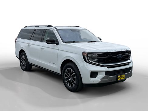 Certified 2025 Ford Expedition Max Platinum image 7