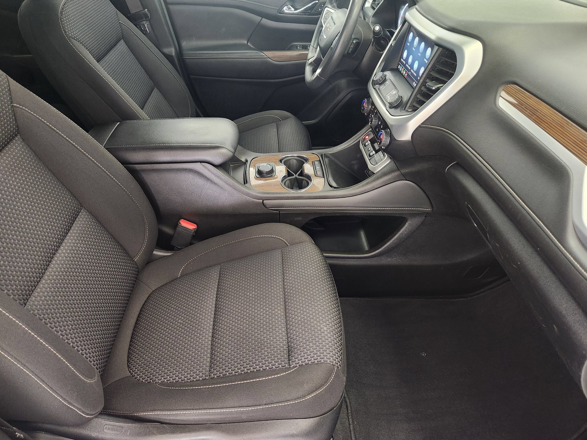 Used 2023 GMC Acadia SLE FWD image 13