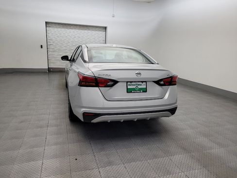 Used 2022 Nissan Altima 2.5 SV FWD image 6