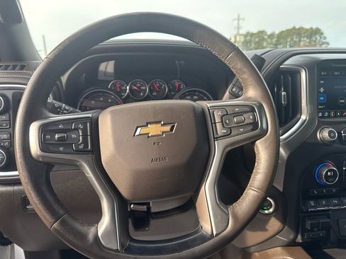 Used 2020 Chevrolet Silverado 2500 LTZ w/ LTZ Texas Edition image 16