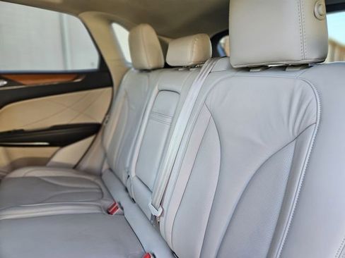 Used 2019 Lincoln MKC Select w/ Select Plus Package image 27