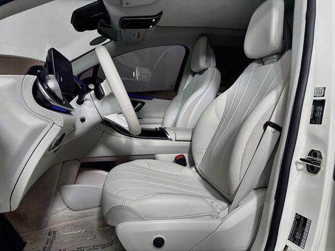 Used 2023 Mercedes-Benz EQE 350+ SUV w/ Exclusive Trim Package image 28