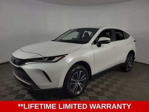 Used 2023 Toyota Venza LE AWD/4WD image 3