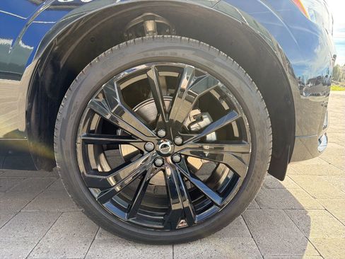 Used 2024 Volvo XC60 B5 Ultimate w/ Protection Package Premier image 7