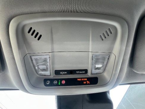 Used 2023 Chevrolet Malibu LT FWD image 32