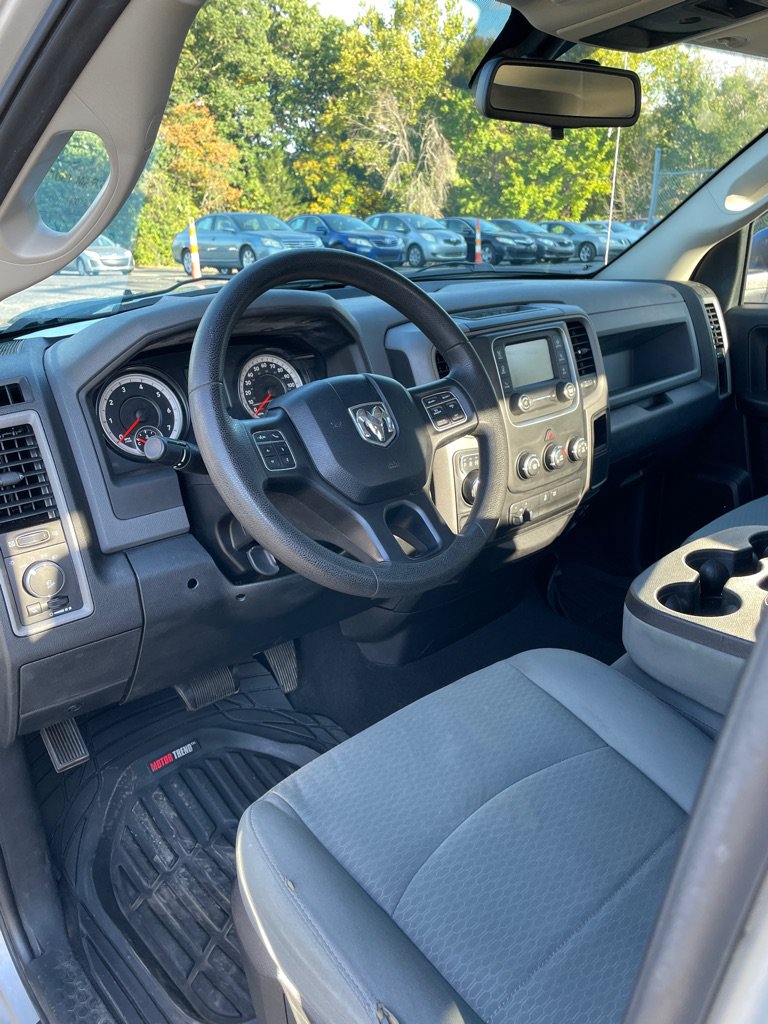 Used 2015 RAM 1500 Express AWD/4WD image 9