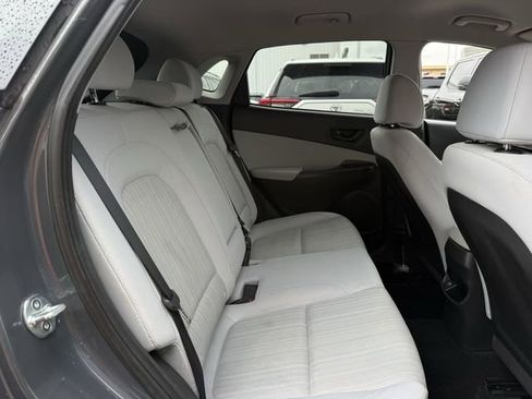 Used 2023 Hyundai Kona SEL FWD image 28