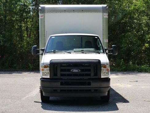 Used 2024 Ford E-450 and Econoline 450 Super Duty w/ Power Windows & Locks Group RWD image 5