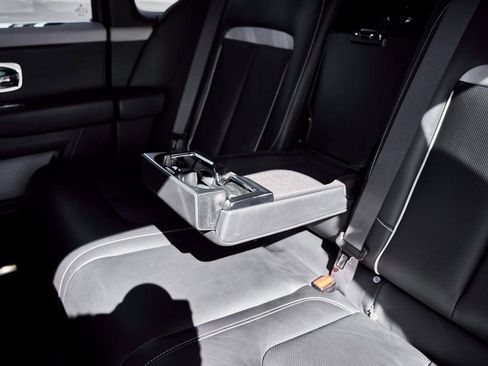 Used 2023 Rolls-Royce Cullinan AWD/4WD image 52