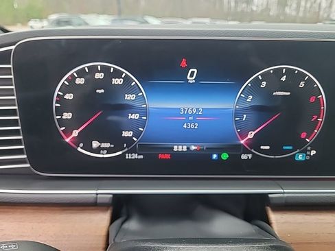 Used 2025 Mercedes-Benz GLE 350 4MATIC image 17