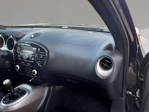 Used 2013 Nissan Juke SV FWD image 22