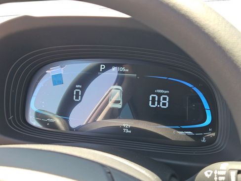 Certified 2026 Hyundai Venue SEL FWD image 9