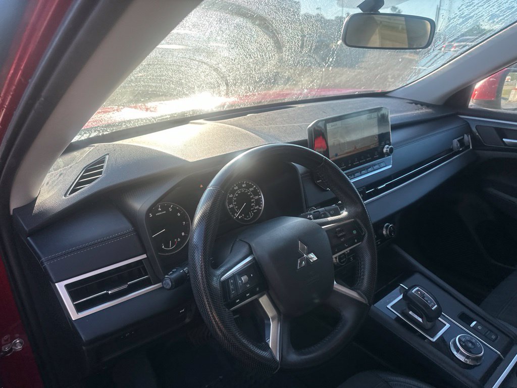 Used 2024 Mitsubishi Outlander SE FWD image 13