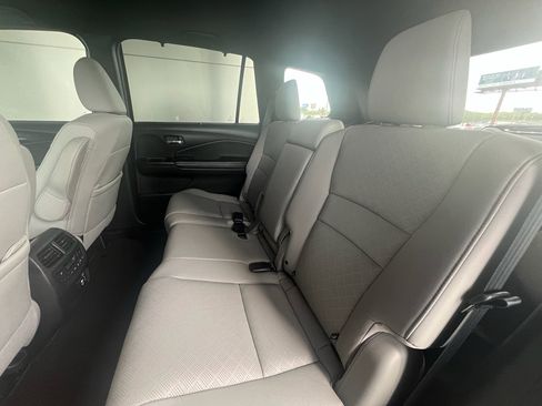 Used 2021 Honda Passport Touring image 16