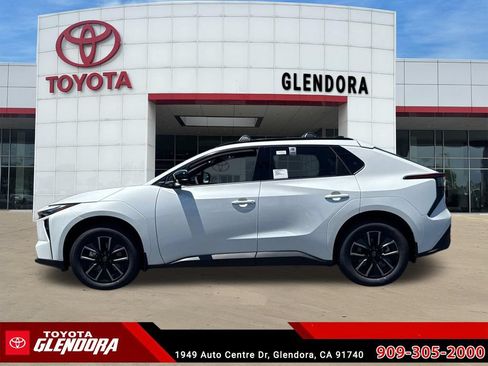 New 2026 Toyota bZ FWD image 6