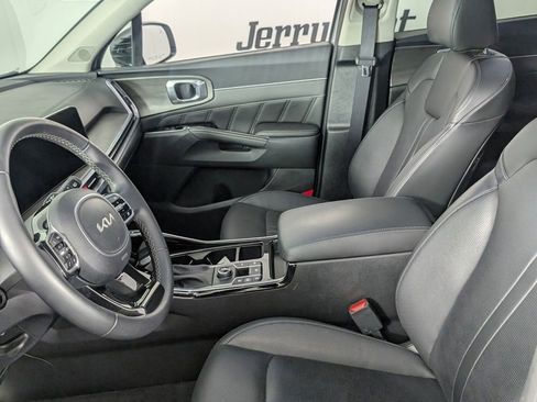 Used 2024 Kia Sorento SX AWD/4WD image 16
