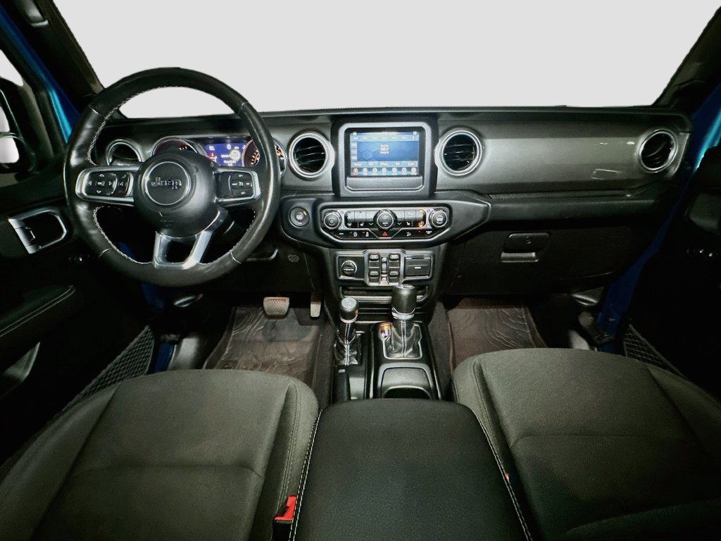 Used 2019 Jeep Wrangler Unlimited Sahara w/ LED Lighting Group AWD/4WD image 12