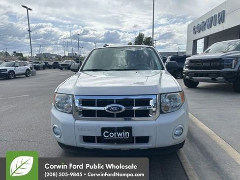 Used 2012 Ford Escape XLT AWD/4WD image 2
