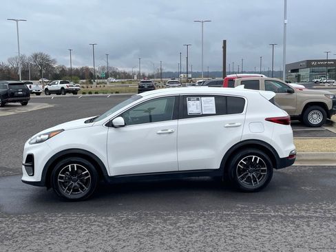 Used 2020 Kia Sportage LX image 5