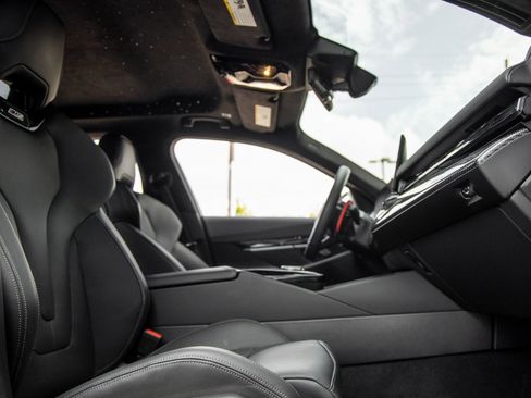 Used 2025 BMW M5 w/ Carbon Package image 43