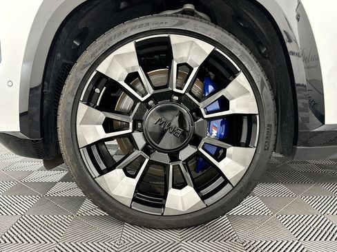Used 2023 BMW XM image 34