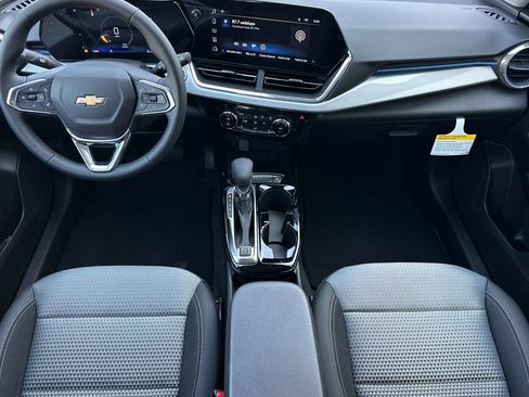 New 2026 Chevrolet Trax LT w/ Driver Confidence Package FWD image 13