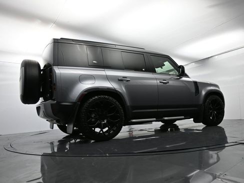 Used 2023 Land Rover Defender 110 S image 48
