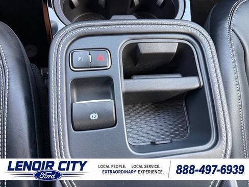 Used 2025 Ford Mustang Mach-E Select RWD image 27