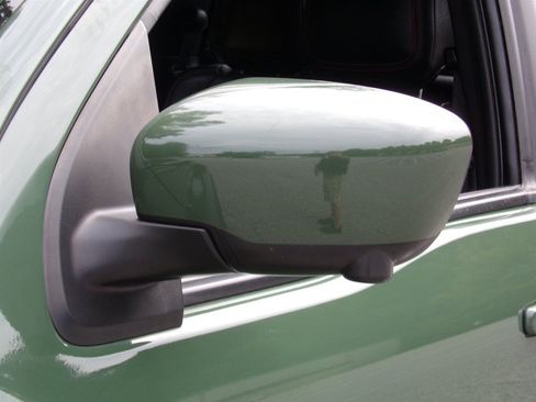Used 2022 Nissan Frontier PRO-4X AWD/4WD image 11