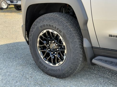 New 2026 Chevrolet Silverado EV Trail Boss image 38