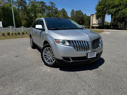 Used 2011 Lincoln MKX AWD w/ 102A Rapid Spec Order Code image 39