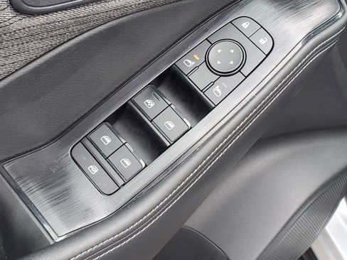 Certified 2023 Nissan Rogue SV image 17