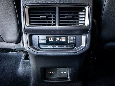 New 2026 Volkswagen Atlas SE image 49