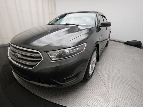 Used 2018 Ford Taurus SEL FWD image 12