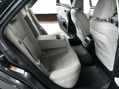 Used 2013 Toyota Avalon XLE Premium FWD image 36