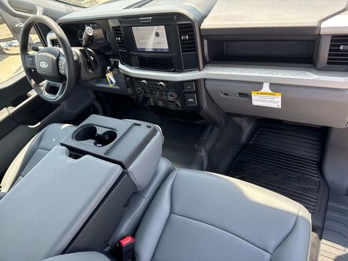 New 2025 Ford F350 XL w/ XL Chrome Package image 23