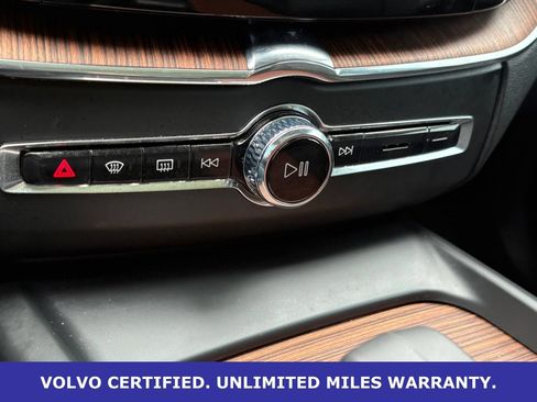 Certified 2024 Volvo XC60 B5 Plus w/ Protection Package Premier AWD/4WD image 21
