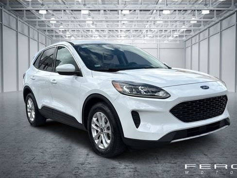 Used 2020 Ford Escape SE image 7