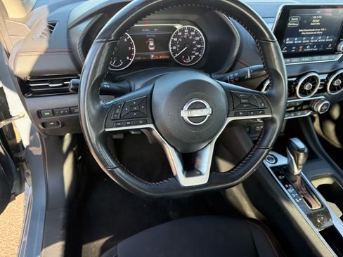 Used 2025 Nissan Sentra SR FWD image 15