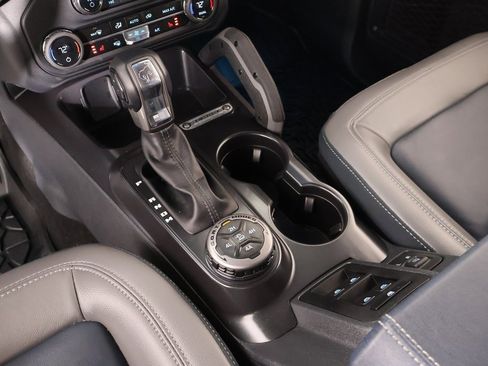 Used 2024 Ford Bronco Outer Banks image 10