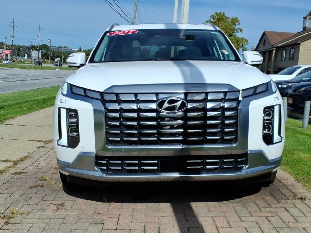 Used 2023 Hyundai Palisade Calligraphy AWD/4WD image 2