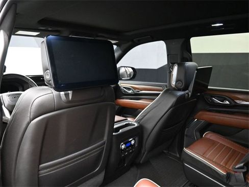 Used 2023 GMC Yukon Denali Ultimate image 16