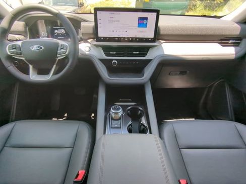 New 2025 Ford Explorer Active w/ Active Comfort Package image 23