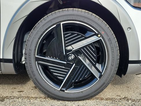 New 2026 Hyundai Ioniq 5 Limited image 5