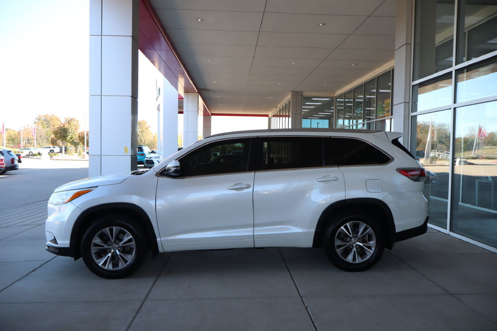 Used 2015 Toyota Highlander XLE AWD/4WD image 4