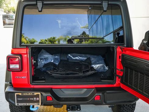 Used 2024 Jeep Wrangler Unlimited AWD/4WD image 22