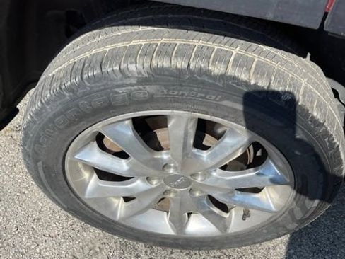 Used 2014 Jeep Cherokee Limited FWD image 4